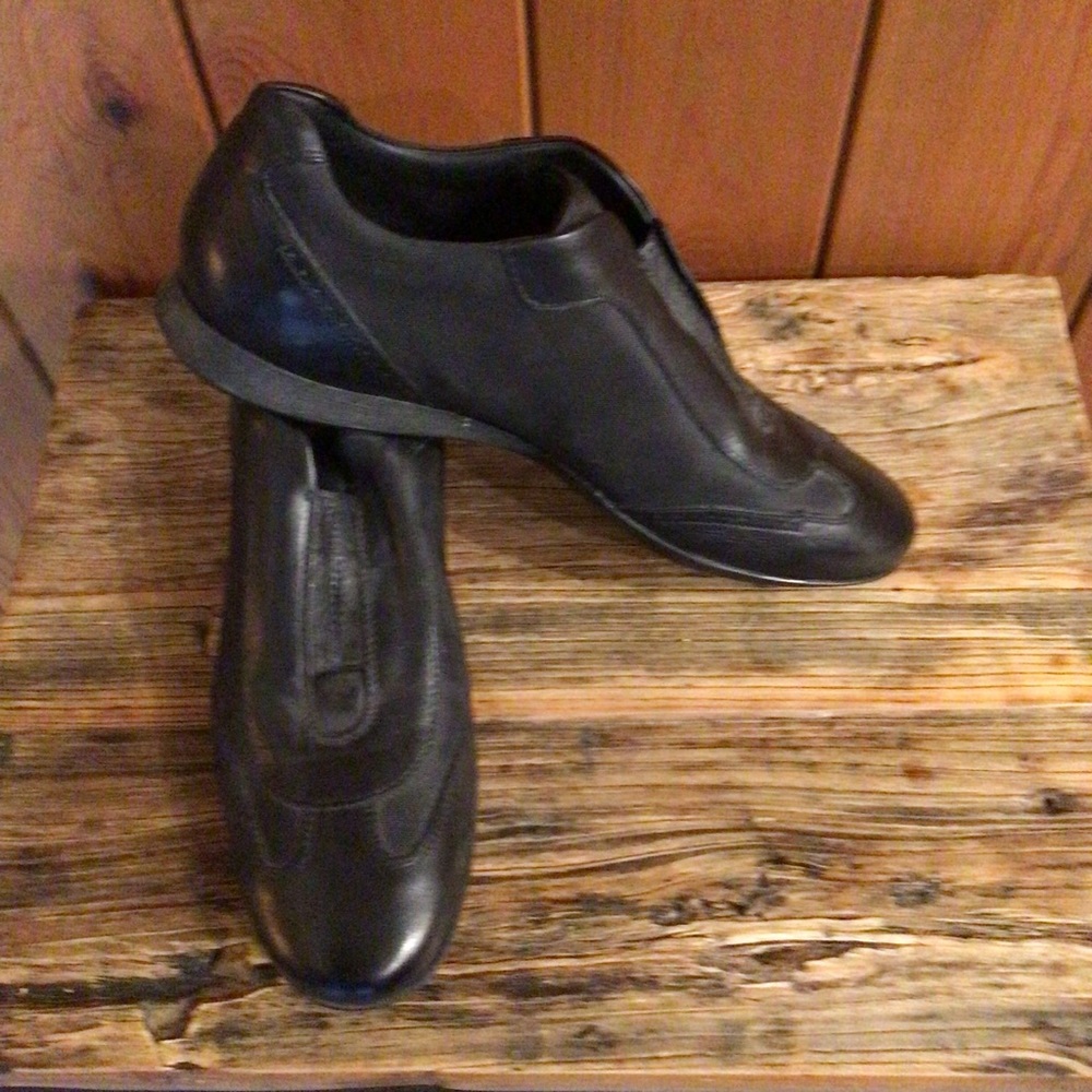 DKNY black leather mens shoes size 10
